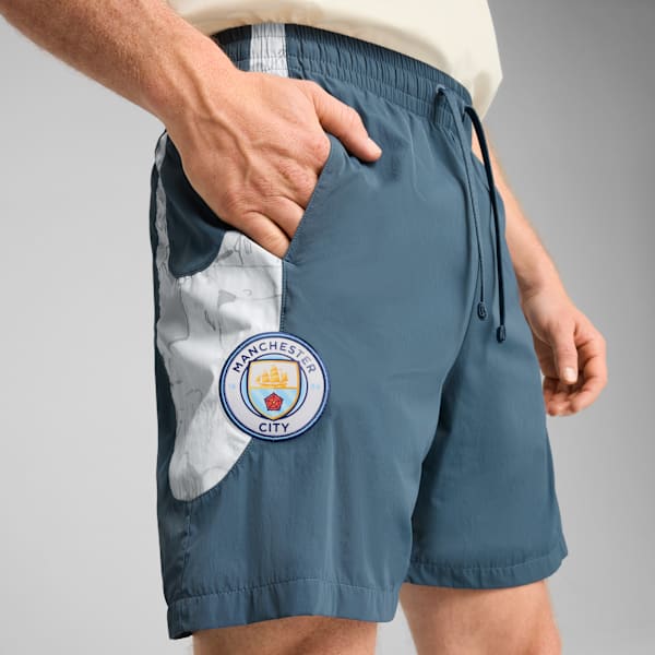 PUMA X KIDSUPER MCFC Men Travel Football Shorts, Gray Skies-Frosted Dew, extralarge-IND