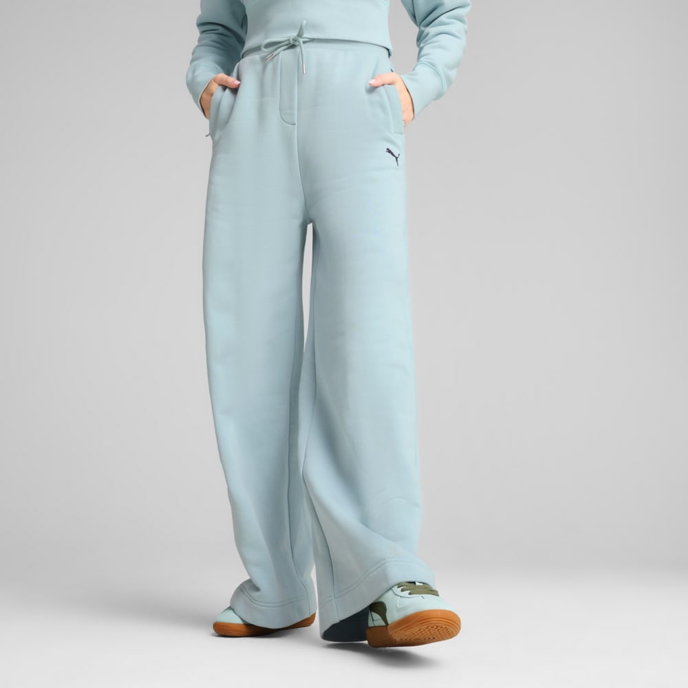 Зображення Puma Штани PREMIUM ESS Relaxed Sweatpants Women #1: Modern Mint